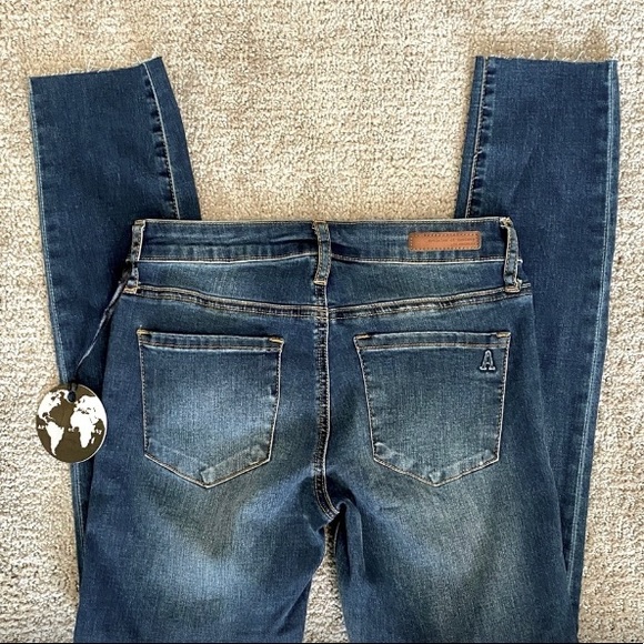HP🎉• Articles of Society Denim Jeans Raw Ankle Women Pant - Picture 3 of 11